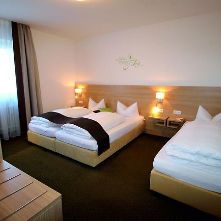Hotel Vitis Эрдинг Экстерьер фото