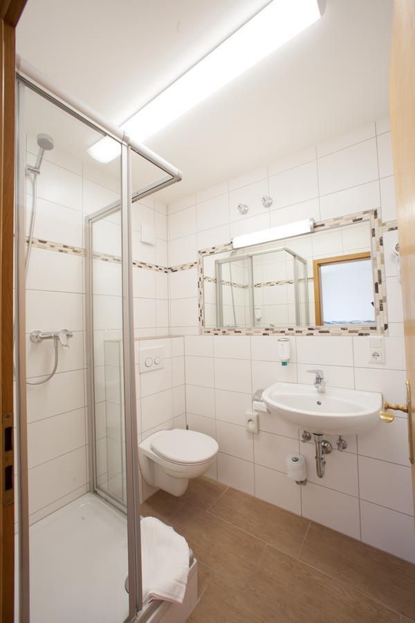 Hotel Vitis Эрдинг Экстерьер фото