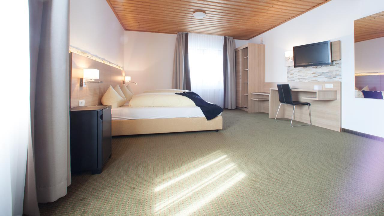 Hotel Vitis Эрдинг Экстерьер фото