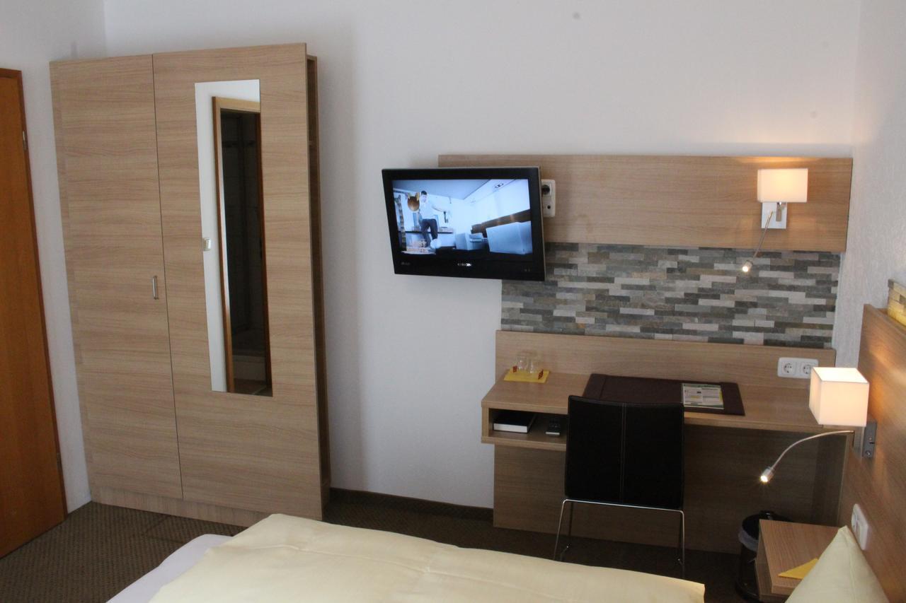 Hotel Vitis Эрдинг Экстерьер фото